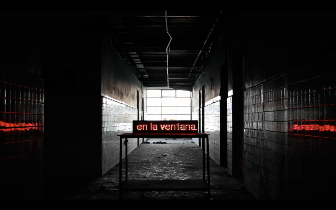 A-Remoto-Contrl-1